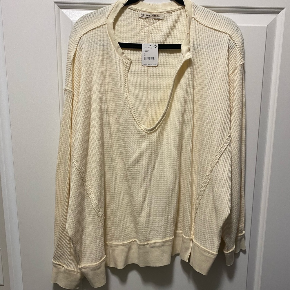 Free People oversized waffle cream top🤍